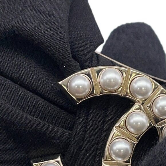 CHANEL CC Logo Pearl Ribbon Barrette Cotton100%/Faux Pearl Black - Picture 9 of 9